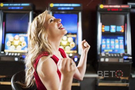 奖金和赌场游戏使用标准赌场规则。